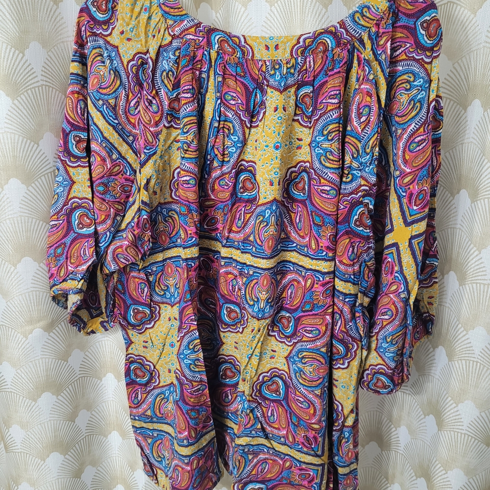 Colorful Paisley Patterned Blouse - Picture 2 of 3